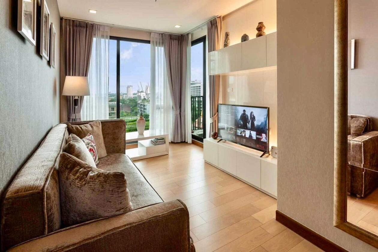 The Astra Condo City Center Chiang Mai Extérieur photo